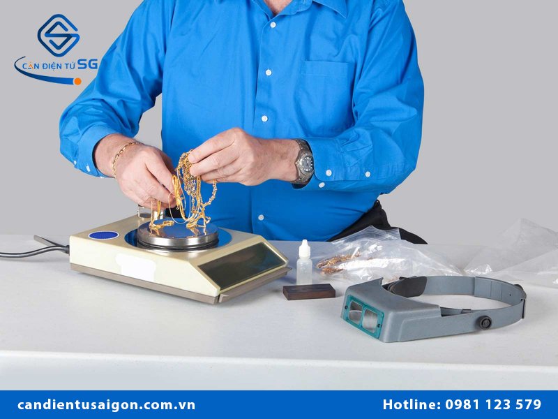 Cân vàng như thế nào?