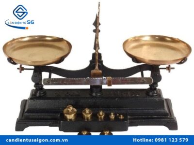 Cân 2 đĩa thăng bằng ngày xưa