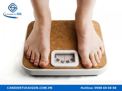 So sánh cân cơ học và cân điện tử sức khỏe